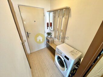 Nabízím k pronájmu byt 2+kk, 37 m2 s balkonem a sklepem ve 2