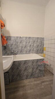 Nabízíme krátkodobý pronájem bytu 2+1 v Opavě na ul. Ostrožn