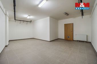 Nabízíme ke koupi ateliér o dispozici 1+kk a celkové výměře 