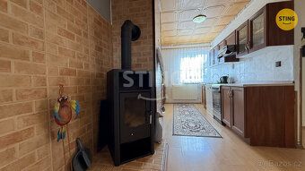 Nabízíme k pronájmu řadový rodinný dům o vnitřní dispozici 5