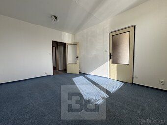 Ev.č. N09146 Nabízíme k pronájmu prostorný byt o dispozici 2