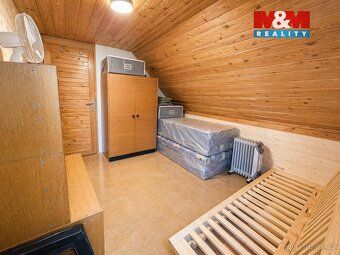 Nabízíme k prodeji zděnou chalupu o dispozici 5+1 s možností