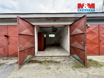 Nabízíme k prodeji garáž v osobním vlastnictví, která stojí 