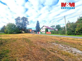Prodáme rodinný dům o celkové velikosti 165 m2, který se nac