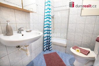 Nájemné včetně služeb 16.213,- + elektřina. Vratná kauce 13.