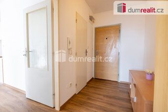 Nájemné včetně služeb 16.213,- + elektřina. Vratná kauce 13.