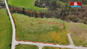 Prodej souboru pozemků o celkové výměře 15 939 m², z nichž 9