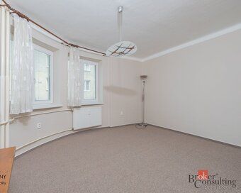 Prodej prostorného bytu 1+1Prostorný byt 1+1 (52 m²) před re