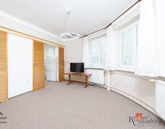 Prodej prostorného bytu 1+1Prostorný byt 1+1 (52 m²) před re