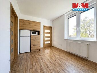 Nabízíme vám k dlouhodobému pronájmu slunný byt 1+1 o celkov