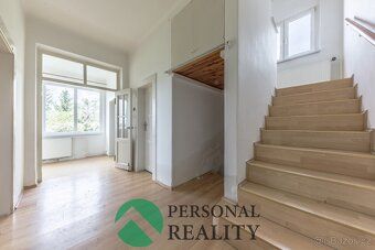 Ev.č. 01588 Nabízíme k prodeji dvoupodlažní rodinný dům 4+1 