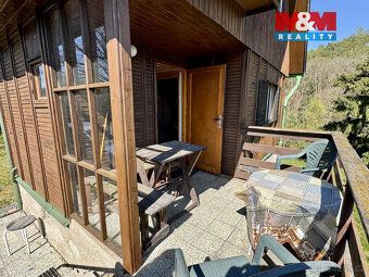 Nabízíme k prodeji dřevěnou chatu kousek od vodní nádrže Sla