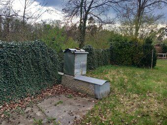 Prodáme chatu/27m². Kluky Hradec Králové. Chata je na vlastn