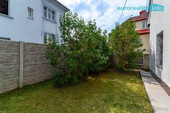 Pronájem dvoupodlažního rodinného domu ve vilové čtvrti Mari