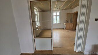 Hledáte dům k bydlení nebo rekreaci v klidné lokalitě obklop