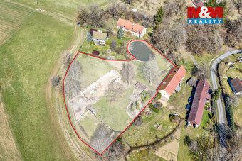 Nabízíme k prodeji rozlehlý pozemek o výměře 4 514 m² v klid