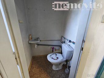 Ev.č. 02616 Nabízíme k pronájmu obchodní prostor 73 m2 v cen