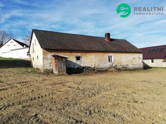 Nabízíme k prodeji chalupu (cca 145m2) se stodolou (cca 220m