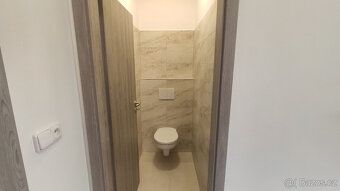 Pronajmu byt 2+1 v centru Trutnova, cca 55 m2. Byt je po ned