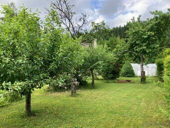 Nabízím k prodeji zahradu o výměře 561 m² se zděnou chatkou 
