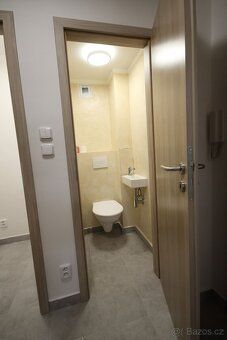 Nabízím k dlouhodobému pronájmu kompletně zrekonstruovaný by