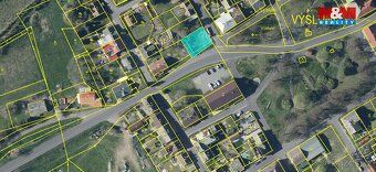 Nabízíme ke koupi stavební pozemek o výměře 483 m² v obci Vý