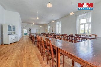 Nabízíme mimořádně zajímavou usedlost o rozloze 290 m2 na pa
