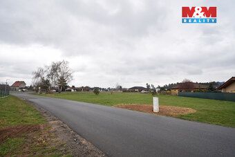 Nabízíme k prodeji pěkný pozemek v obci Tišice -Chrást o roz
