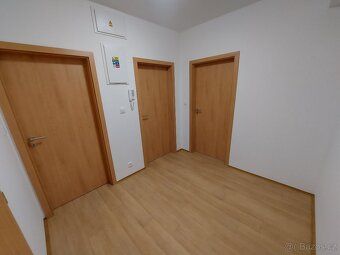 Pronájem bytu 3+kk, 66 m², Národní třída
Nabízím k pronájmu 
