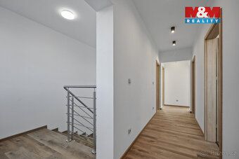 Nabízíme Vám k prodeji rodinný dům 4+kk o celkové výměře 114