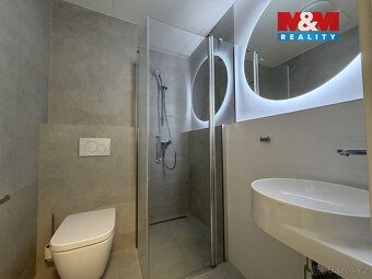 Nabízíme k pronájmu moderní bytovou jednotku 2+kk o podlahov