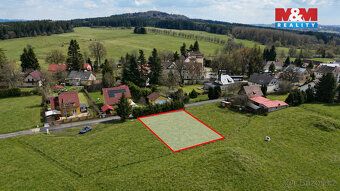 Nabízíme k prodeji stavební pozemek o výměře 614 m² v obci Z