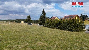 Nabízíme k prodeji stavební pozemek o výměře 614 m² v obci Z