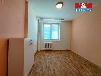 Nabízíme k prodeji prostorný byt o dispozici 3+1 a užitné pl