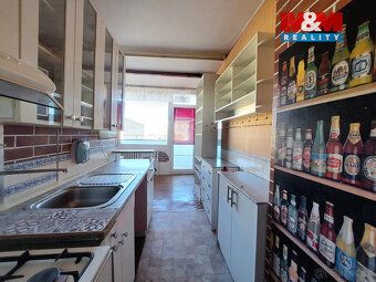 Nabízíme k prodeji prostorný byt o dispozici 3+1 a užitné pl