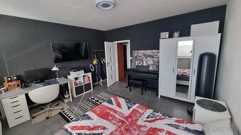 Prodám prostorný byt 3+1 o velikosti 80m2 s lodžií a prostor