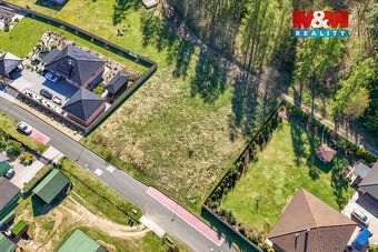Nabízíme k prodeji atraktivní stavební pozemek o výměře 1 94