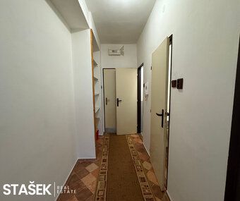 Nabízíme k dlouhodobému pronájmu prostorný a udržovaný družs