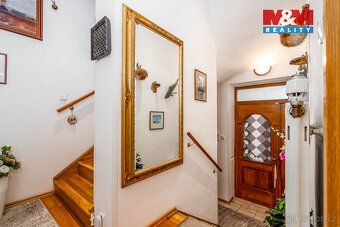 Nabízíme Vám ke koupi rodinný dům ve vyhledávané lokalitě Pr