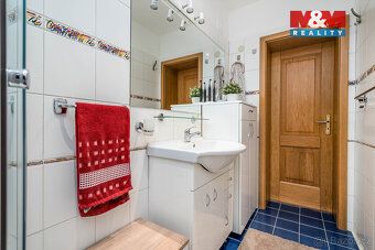 Nabízíme Vám ke koupi rodinný dům ve vyhledávané lokalitě Pr