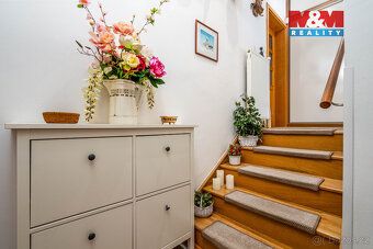 Nabízíme Vám ke koupi rodinný dům ve vyhledávané lokalitě Pr