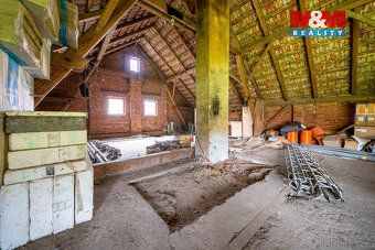 Rodinný dům v obci Třebešov s velkým pozemkem o výměře 1 312