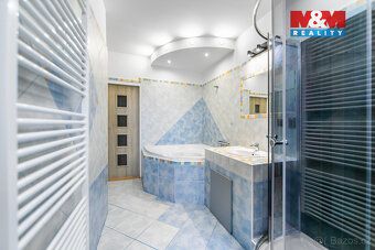 Prodej světlého podkrovního bytu 2+1 o užitné ploše 88 m² v 