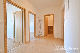Moderní a prosvětlené bydlení v srdci klidné přírody s výbor