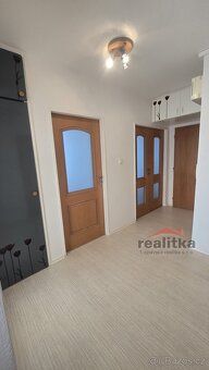 Nabízíme prodej velkého, hezkého bytu 3+1, 74m2 s lodžií v O