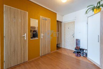 Nabízíme k prodeji světlý a velmi příjemný byt o dispozici 3