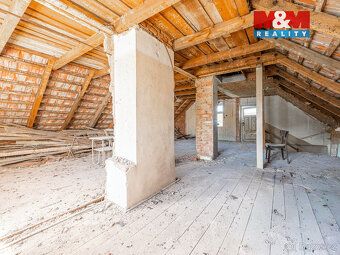 Nabízíme k prodeji dům ke kompletní rekonstrukci na rovinaté