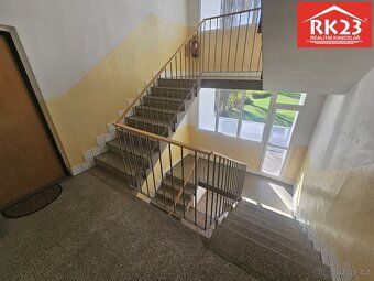 Ev.č. 02093 Pronájem bytu 1+kk s lodžií v mezipatře v Marián