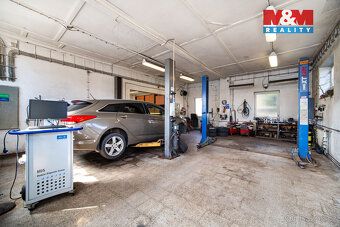 Nabízíme k pronájmu jednopodlažní cihlovou stavbu autoservis