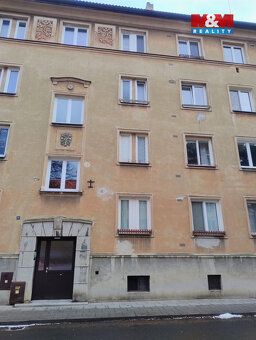 Nabízíme k dlouhodobému pronájmu byt 2+1 v Opavě. Byt o rozl